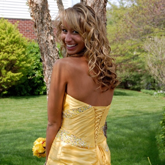 Prom Dress - Picture 2 of 4